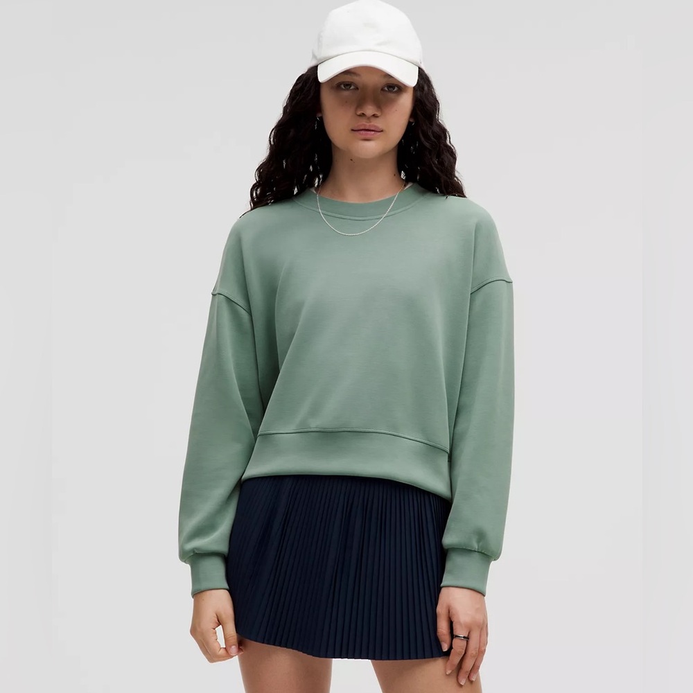 Lululemon Softstreme Perfectly Oversized
Cropped Crew, Crater Blue, Size 2, NWOT - Picture 2 of 11